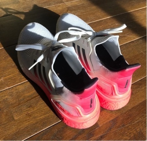 adidas ランニングシューズ