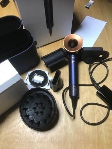 ダイソン　ドライヤー　hd08