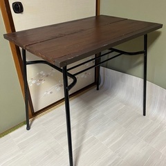 【カフェテーブル】オシャレな作りです