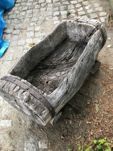 丸太一本物 厚手鉄ベルト巻プランター