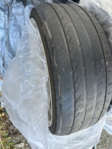 215/35R 19インチのタイヤホイール4本セット