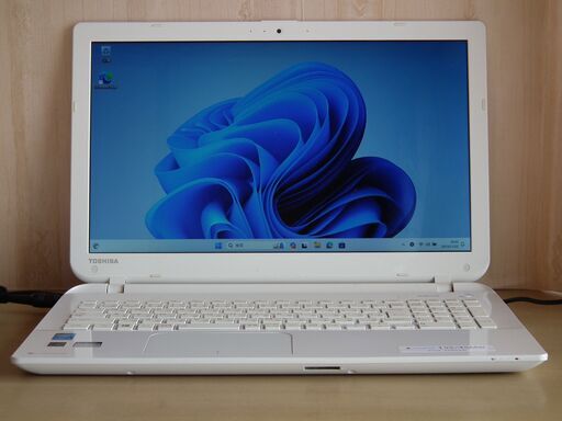 【 東芝 Dynabook T55/45MW SSD256GB搭載WIN11Pro/Core-i3/ﾒﾓﾘ4GB/Office365】