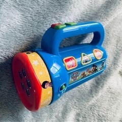 パウパトロール　ベーシックビーグル４個セット※懐中電灯オモチャ付き（英語）の画像