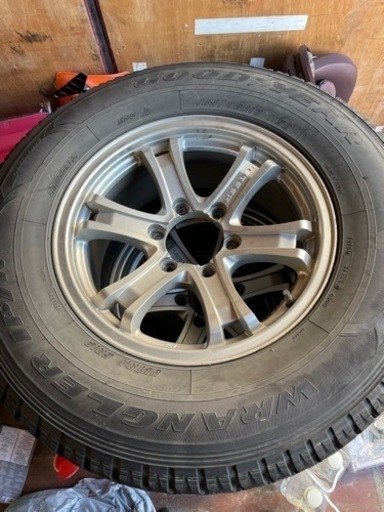 17インチスタッドレスタイヤ