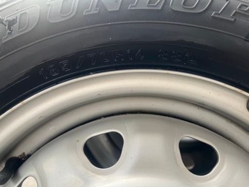スタッドレスタイヤ185/70R14