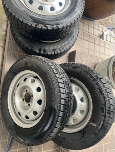 スタッドレスタイヤ185/70R14