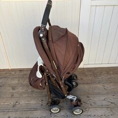 Aprica A型ベビーカー ラウラクワトロ（BR）フットマフ付の画像
