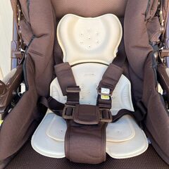 Aprica A型ベビーカー ラウラクワトロ（BR）フットマフ付の画像