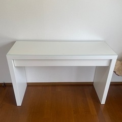 IKEAのドレッサーの画像