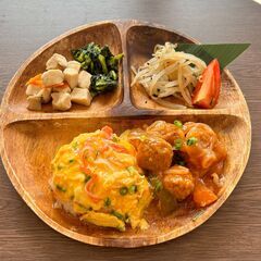 お洒落に盛り付ける簡単な調理の仕事です。の画像