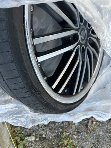 215/35R 19インチのタイヤホイール4本セット