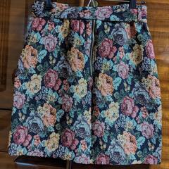 【秋冬】薔薇柄スカートの画像