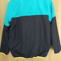 FILA　ウィンドブレーカー（上下、150）の画像