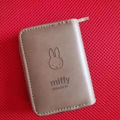 ミッフィー カードケースの画像