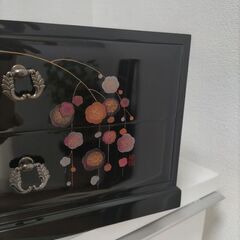 新品 漆塗り 面取二ツ引きタンスの画像