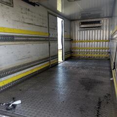 バイク ガレージ　シャッタータイプ　倉庫　 物置 　事務所 　断熱 　コンテナ レンタル可 トランクルームの画像