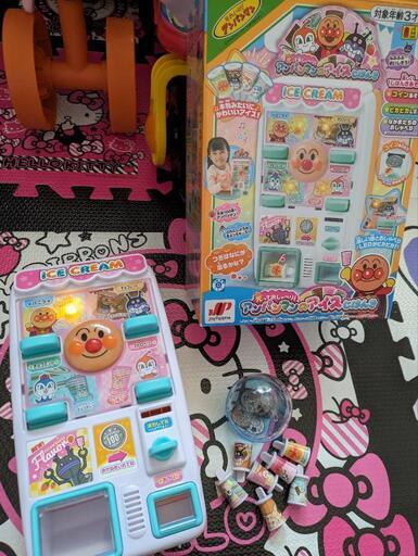 アンパンマン　アイス　自販機