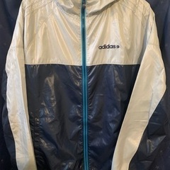 adidasウインドブレーカー ほぼ未使用の画像