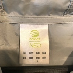 adidasウインドブレーカー ほぼ未使用の画像