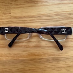 CHANELの眼鏡の画像
