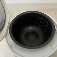 炊飯器の画像