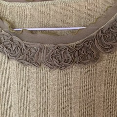 美品　トップス　M 定価1万円の商品の画像