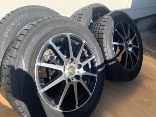 トヨタヴォクシー　205/60/16 ウィンターマックス　ホイール付4本セット