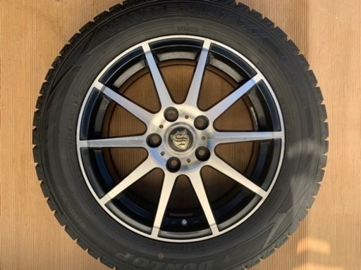トヨタヴォクシー　205/60/16 ウィンターマックス　ホイール付4本セット