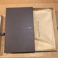 ルイヴィトン　箱　紙袋の画像