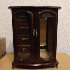 【未使用箱入り袋入り】オルゴール付きジュエリーボックス