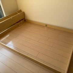 【早い者勝ち】ダブルベッドマットレス、フレームの画像