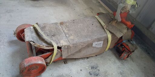 J-758) ガレージジャッキ(未使用）*引取り限定(加古川市 鶴林寺前）