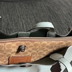 COACH  本革トートバックの画像