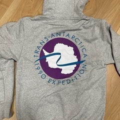 新品 ノースフェイス パーカーの画像