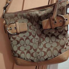 COACHのショルダーバッグ！