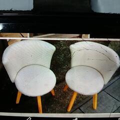 🪑回転する､可愛い白椅子🪑の画像