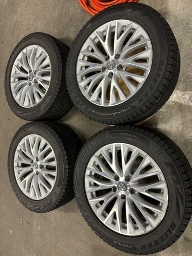 日産 CIMA 純正ホイール＆スタッドレスタイヤ 18インチ