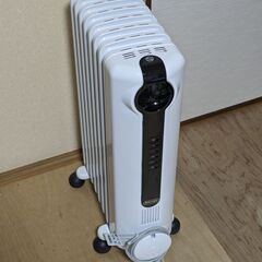 デロンギ オイルヒーター JRE0812　※取扱説明書付き