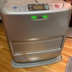 値下げ！コロナ　シャッター付きファンヒーター