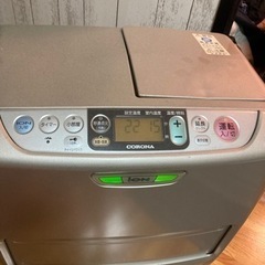 値下げ！コロナ　シャッター付きファンヒーターの画像