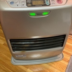 値下げ！コロナ　シャッター付きファンヒーターの画像