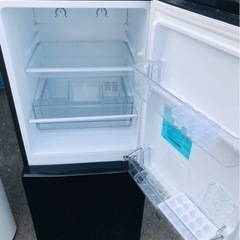 福岡市内配送無料 2022年式冷凍冷蔵庫 ハイアール 148L 2枚ドア 右