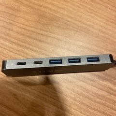 USB C ハブの画像