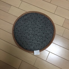 丸型座布団　3枚の画像