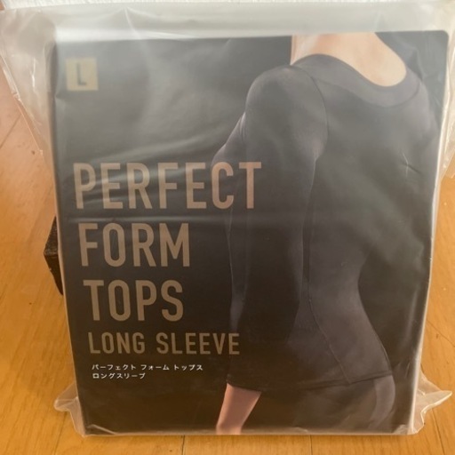 【新品未使用】パーフェクトフォームロングトップスＬサイズ　LAVA