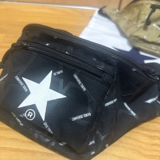 完売　⭐️converse Tokyoのボディバッグ⭐️黒