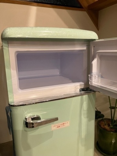 未使用品】アイリスプラザ 冷蔵庫 81L レトロ PRR-082D-LG ノンフロン
