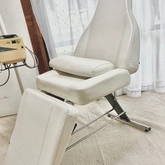【高品質高機能】タカラベルモントのエステベッド🧖‍♀️✨の画像
