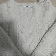 GAP ユニクロ ケーブルニット セーターの画像