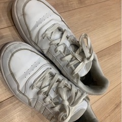 adidas スニーカー　27.5㎝